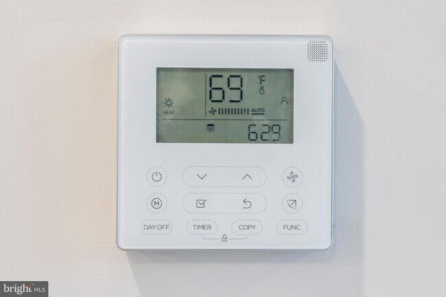 Building Photo - 3449 Scotts Ln