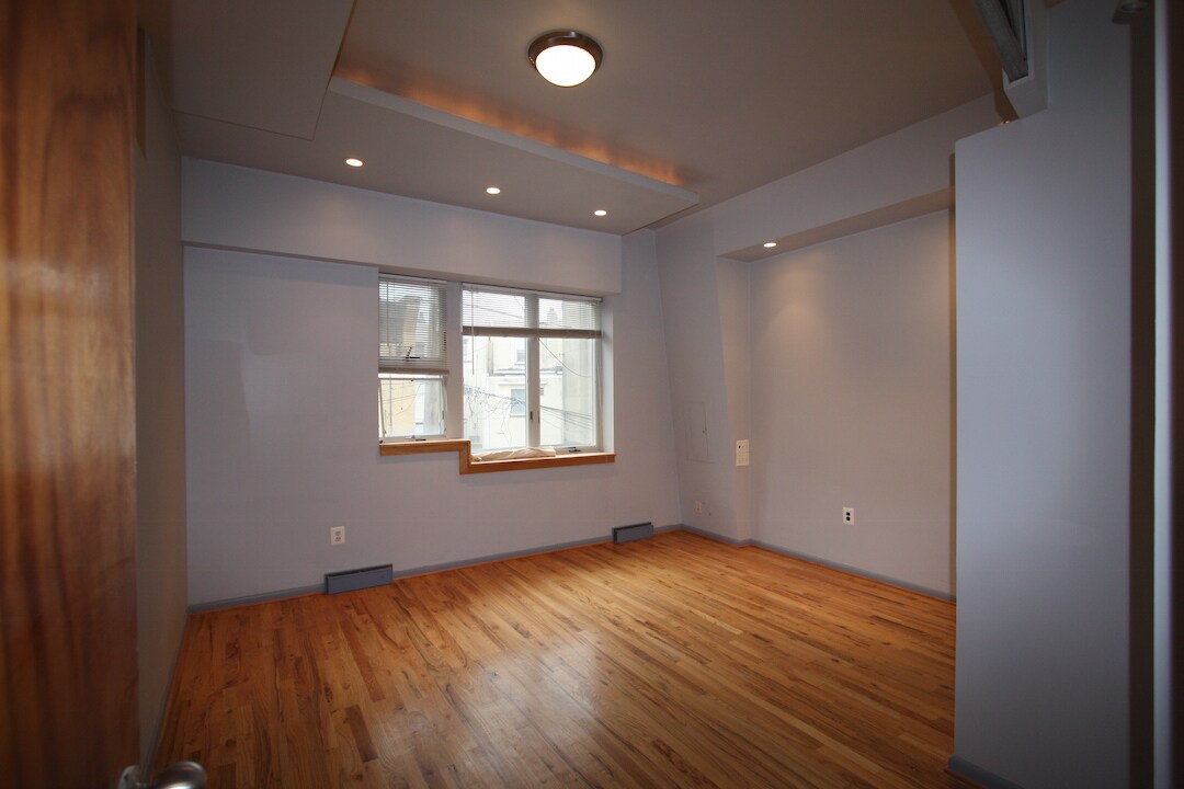 Building Photo - 1164 S Darien St