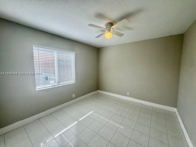 Building Photo - 260 SW 8th Ave