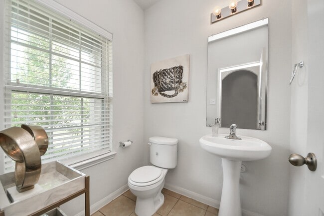 Building Photo - 9423 Grand Spark Dr