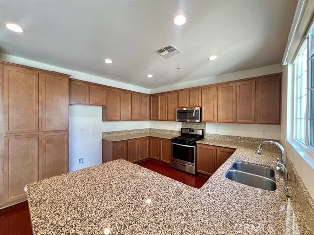 Building Photo - 6614 Mogano Dr