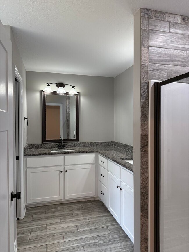 Building Photo - 157 Cody Dr