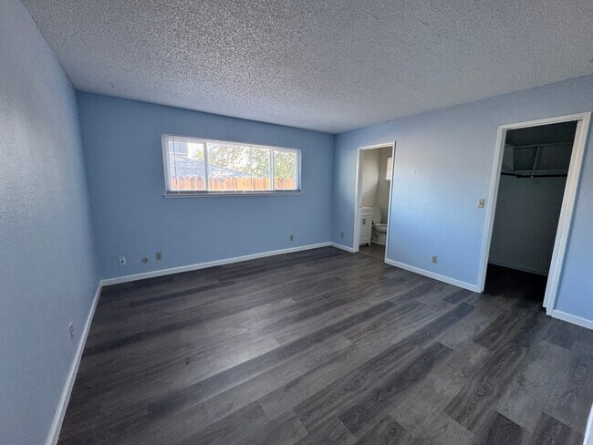 Building Photo - 7442 Tierra Way
