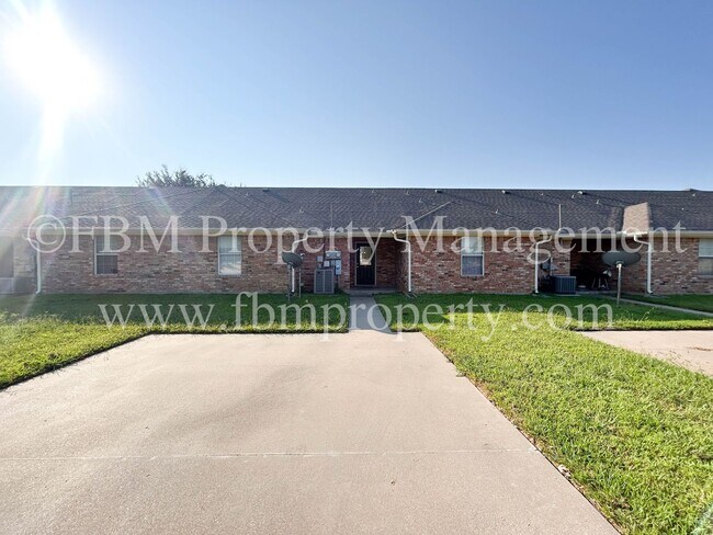Building Photo - 700 Biloxi Dr