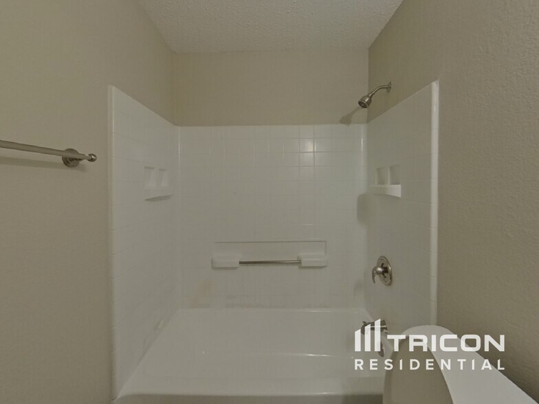 Building Photo - 6701 Spur Ridge Ct