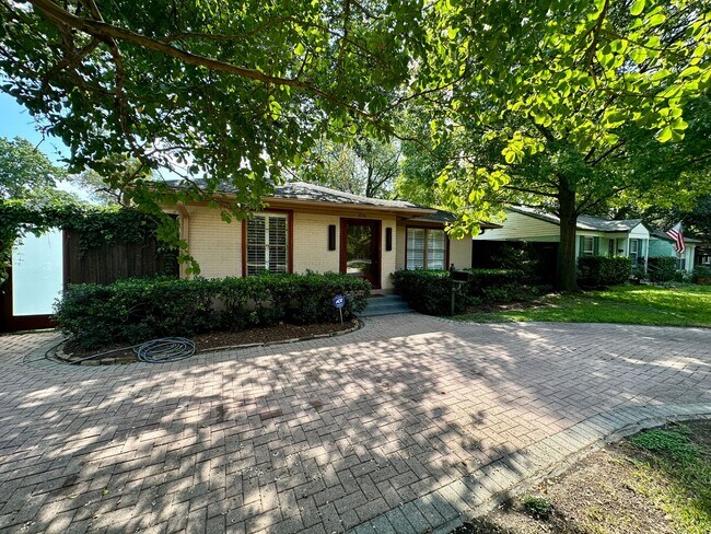 Building Photo - Wonderful newly updated home for rent in t...