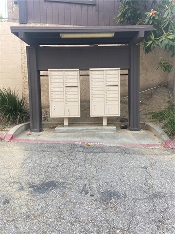 Building Photo - 1826 Garvey Ave