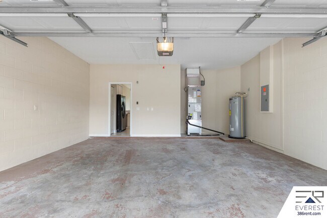 Building Photo - 34 Utrillo Pl