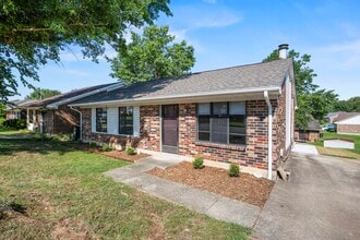 Building Photo - 3409 Woodspring Dr