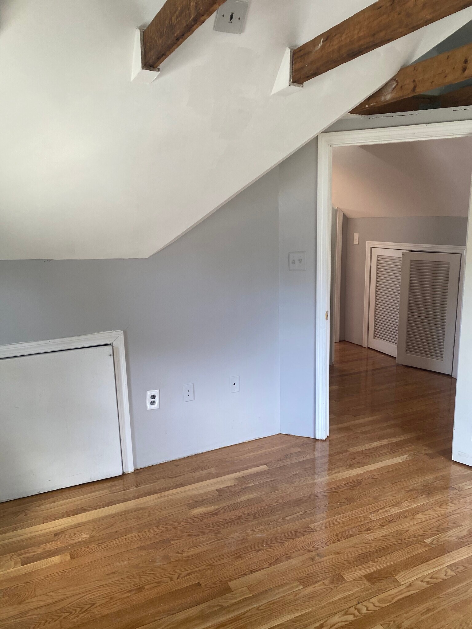 Building Photo - 136 Campbell Ave
