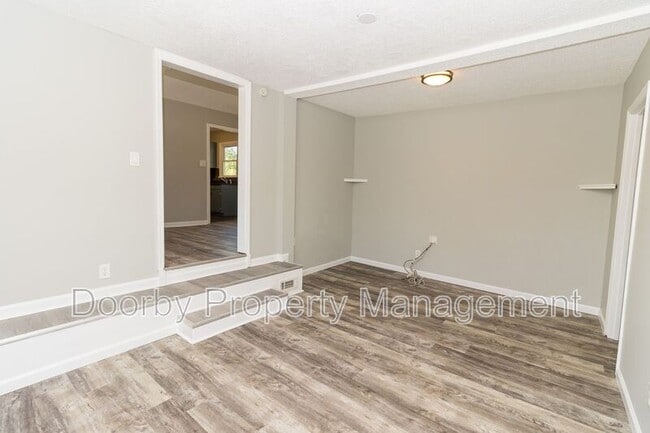 Building Photo - 7707 Canyon Dr