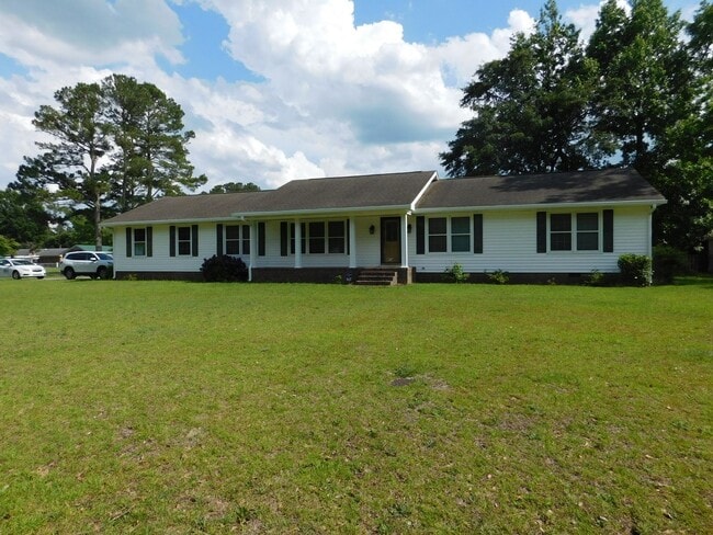 Building Photo - 3701 Lavenham Rd