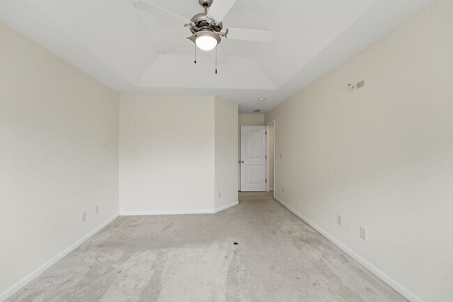 Building Photo - 409 Walsenburg Dr