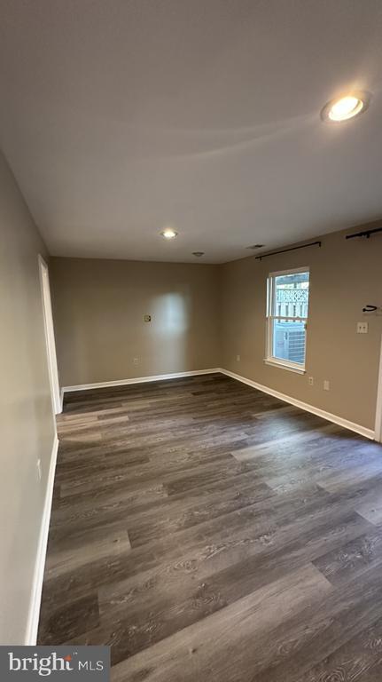 Building Photo - 14646 London Ln