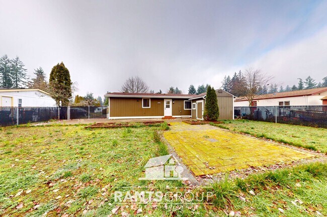 Building Photo - Fully remodeled 2 Bedroom, 2 Bath rambler! Huge Fenced Yard!