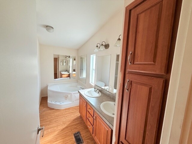 Building Photo - Manufactured Home For Rent