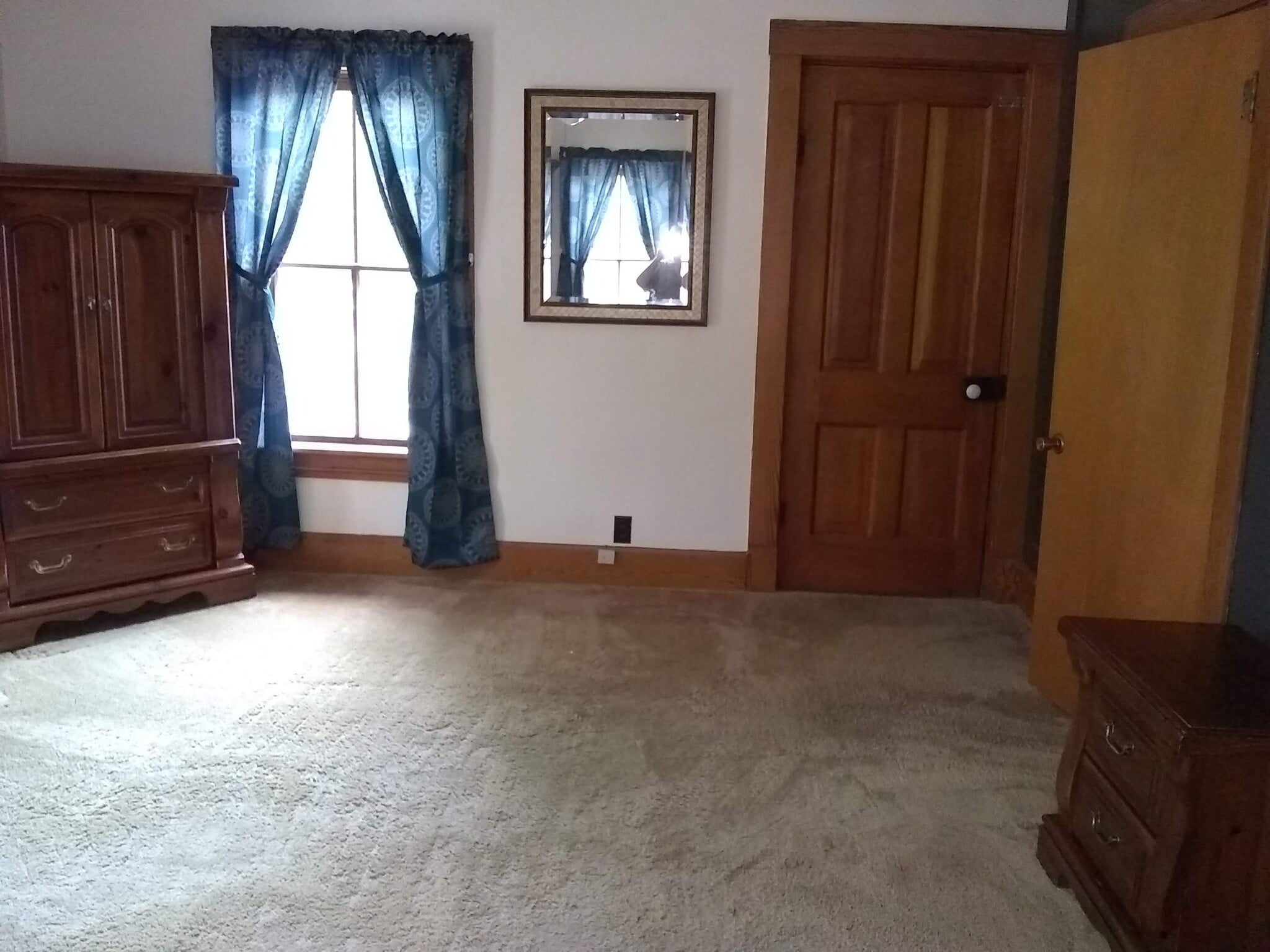 Master Bedroom (Items shown will stay) - 702 S 1st St