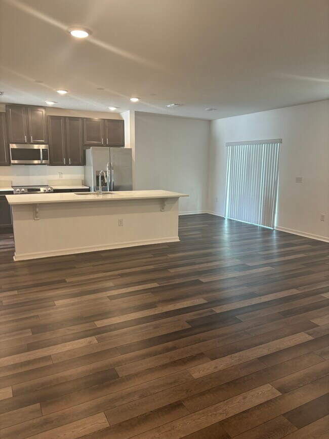 Building Photo - 2816 Westwood Ave