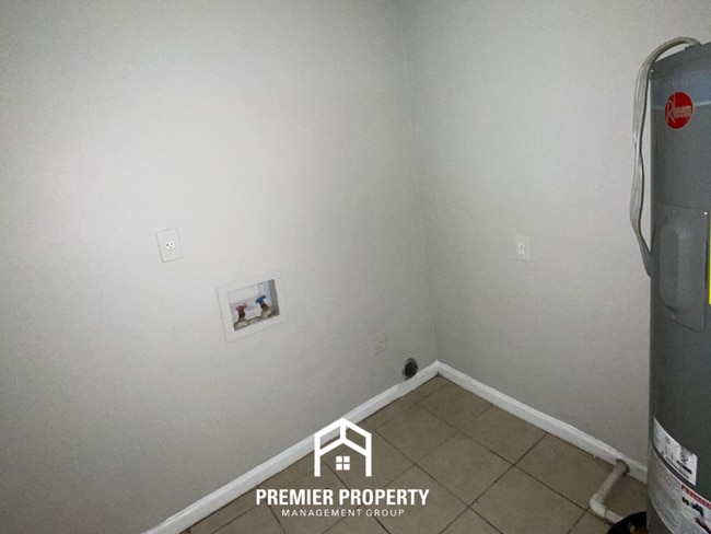 Building Photo - Spacious 4BR Family Home in Raleigh | Modern Tile Floors & Spacious Backyard