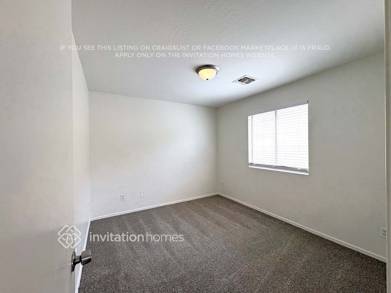 Building Photo - 6805 N 130th Ave