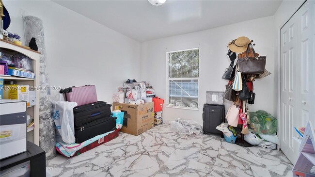 Building Photo - 4081 14th Ave SE