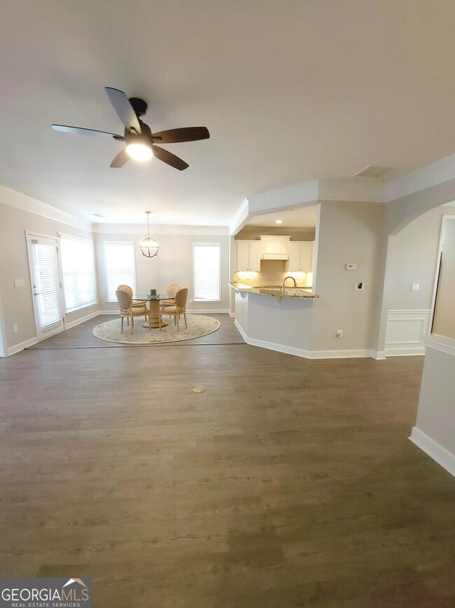 Building Photo - 6411 Hickory Springs Cir