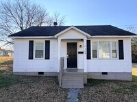 Building Photo - 104 Sycamore St