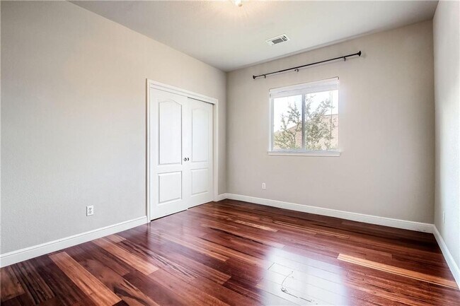 Building Photo - 7913 Menler Dr