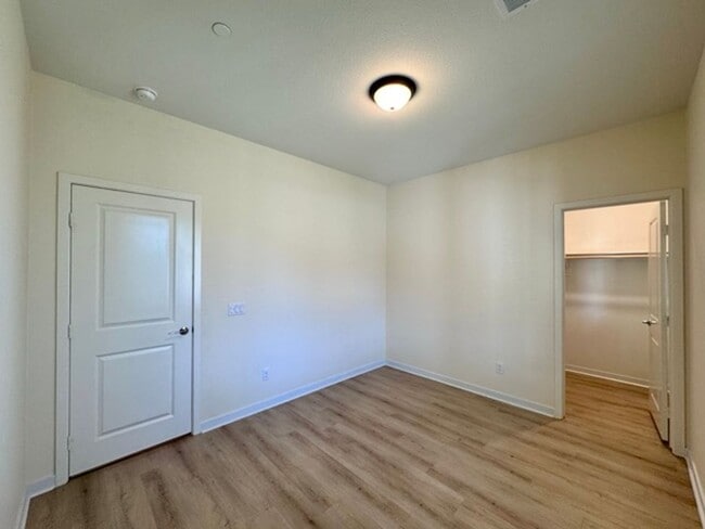 Building Photo - Stunning 2021 built 4 bedroom home for LEA...