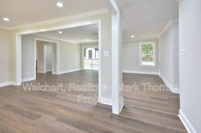 Building Photo - 1705 Mason Rd