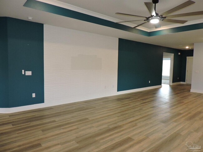 Building Photo - 10696 Davenport Lp