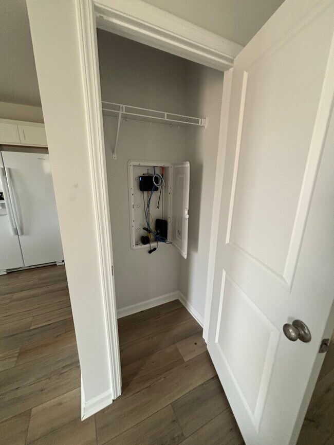 Building Photo - 364 Hardwick Dr