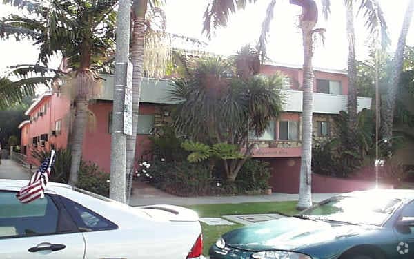Primary Photo - Hayworth Terrace Apartments