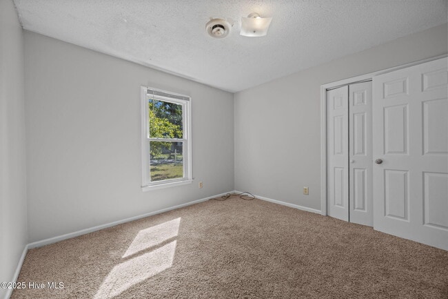 Building Photo - 108 Corey Cir
