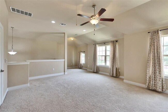 Building Photo - 15012 Iveans Way