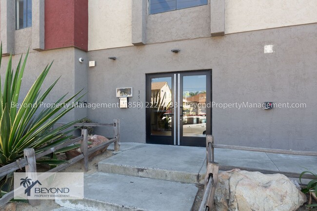 Building Photo - ***1/2 OFF FIRST MONTHS RENT ***CHARMING U...