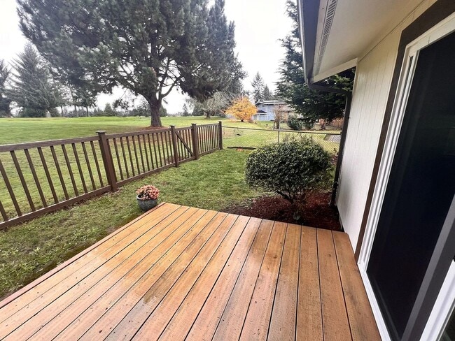 Building Photo - Rambler Golf Course View 3bd 2bath Avail. March 6th