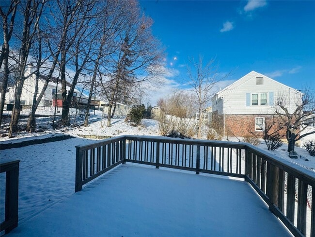 Building Photo - 2405-2405 Jenkins St