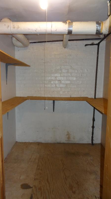 Building Photo - 1310 W Thorndale Ave