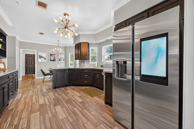 Building Photo - 5310 Holly View Dr
