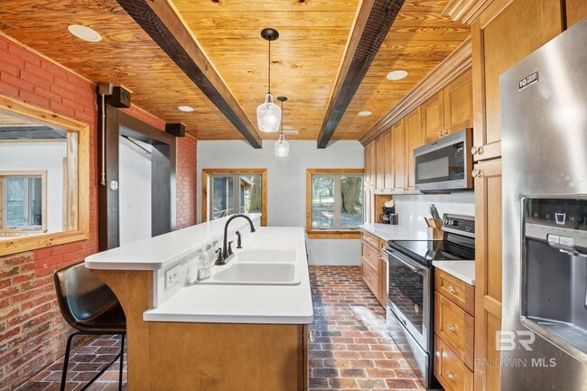 Building Photo - 27522 Burkhardt Dr