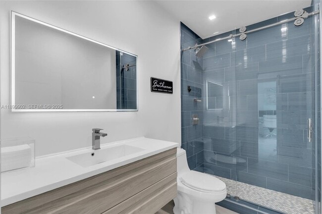 Building Photo - 2525 SW 3rd Ave