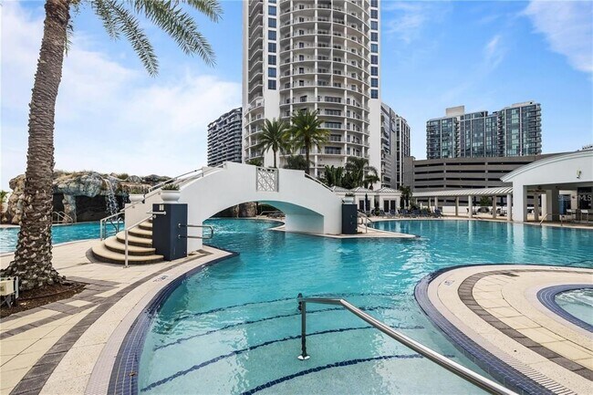 Building Photo - 449 S 12th St