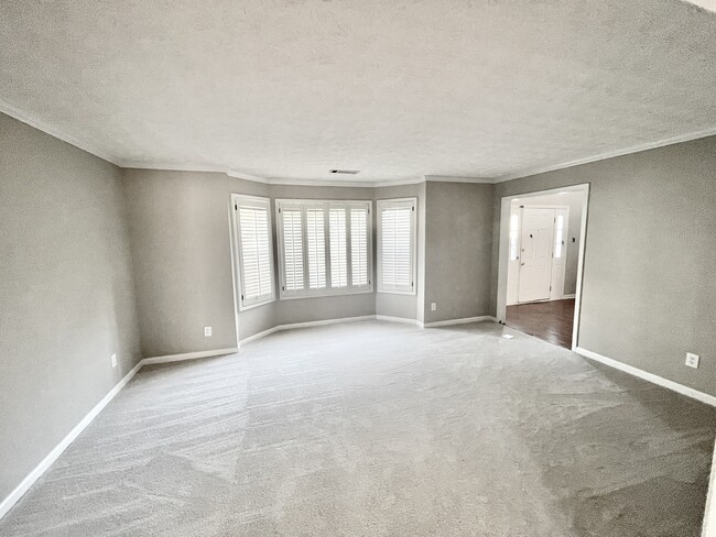 Building Photo - 2452 Insdale Trce NW
