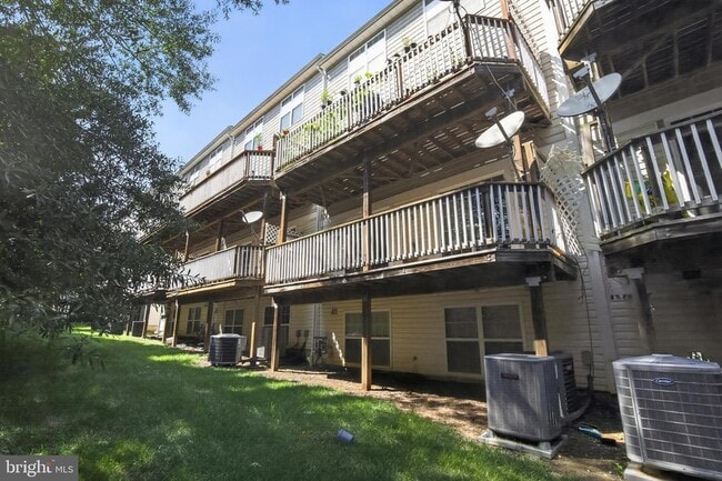 Building Photo - 13945 Hollow Wind Way