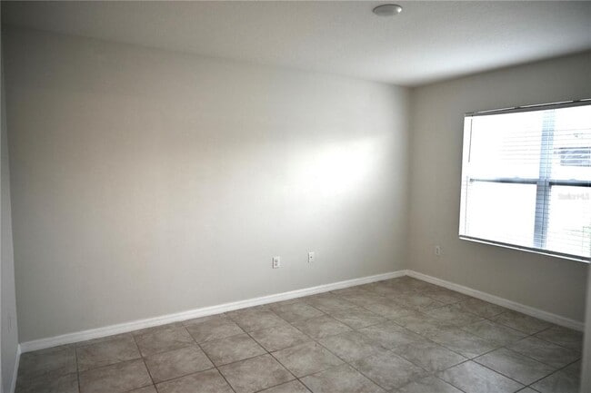 Building Photo - 1036 Bethpage Rd