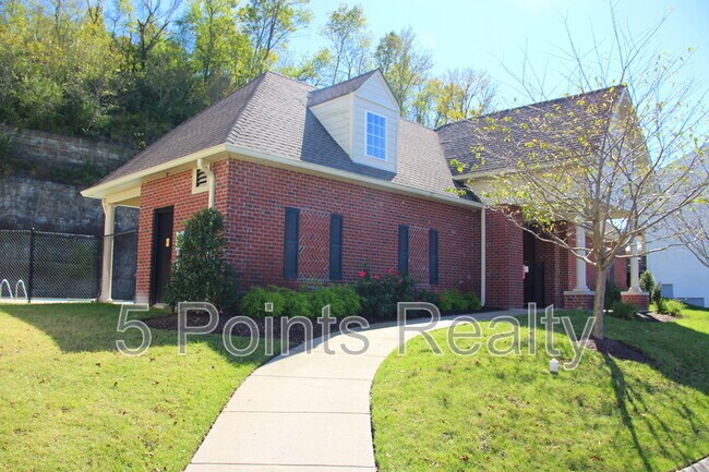 Building Photo - 7277 Charlotte Pike