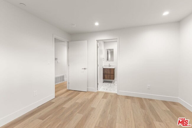 Building Photo - 1750 N Van Ness Ave