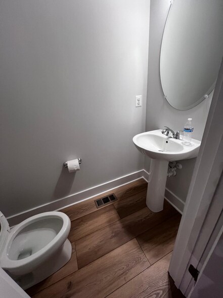 Building Photo - 9486 Pinkman Rd