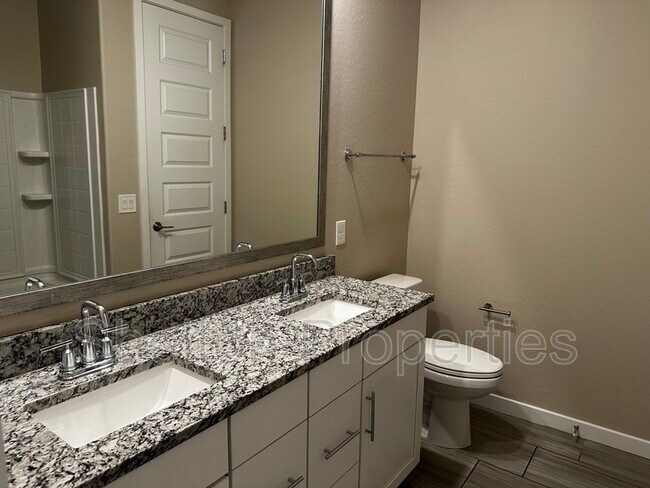 Building Photo - 16562 W Charlotte Dr